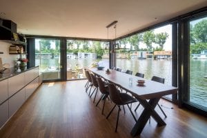 Woonboot met droogbouw vloerverwarming van ABC Arkenbouw & architect Bob Ronday